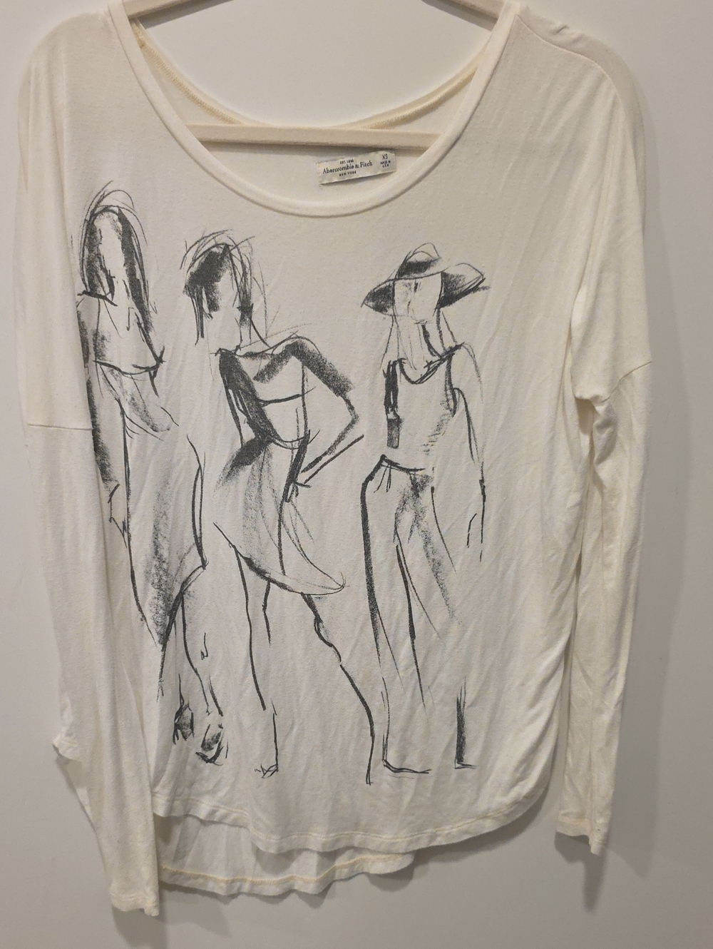 Abercrombie & Fitch Cream Long-Sleeve Tee with Black Sketch Graphic